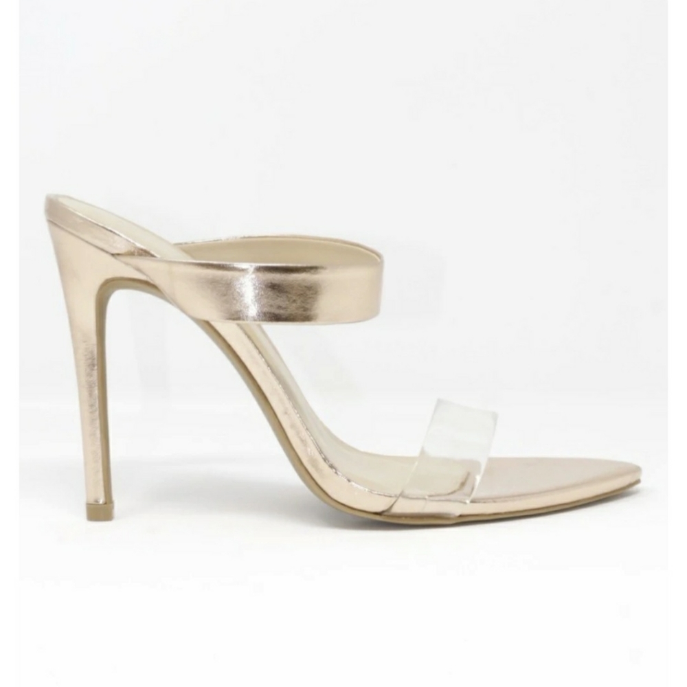 Alexandria Brandao heel